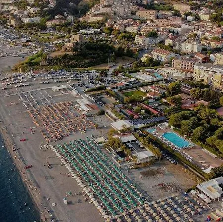 Pantera Rosa Village Scalea
